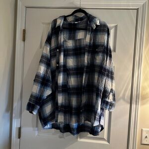 Old Navy Navy and White Plaid Shirt